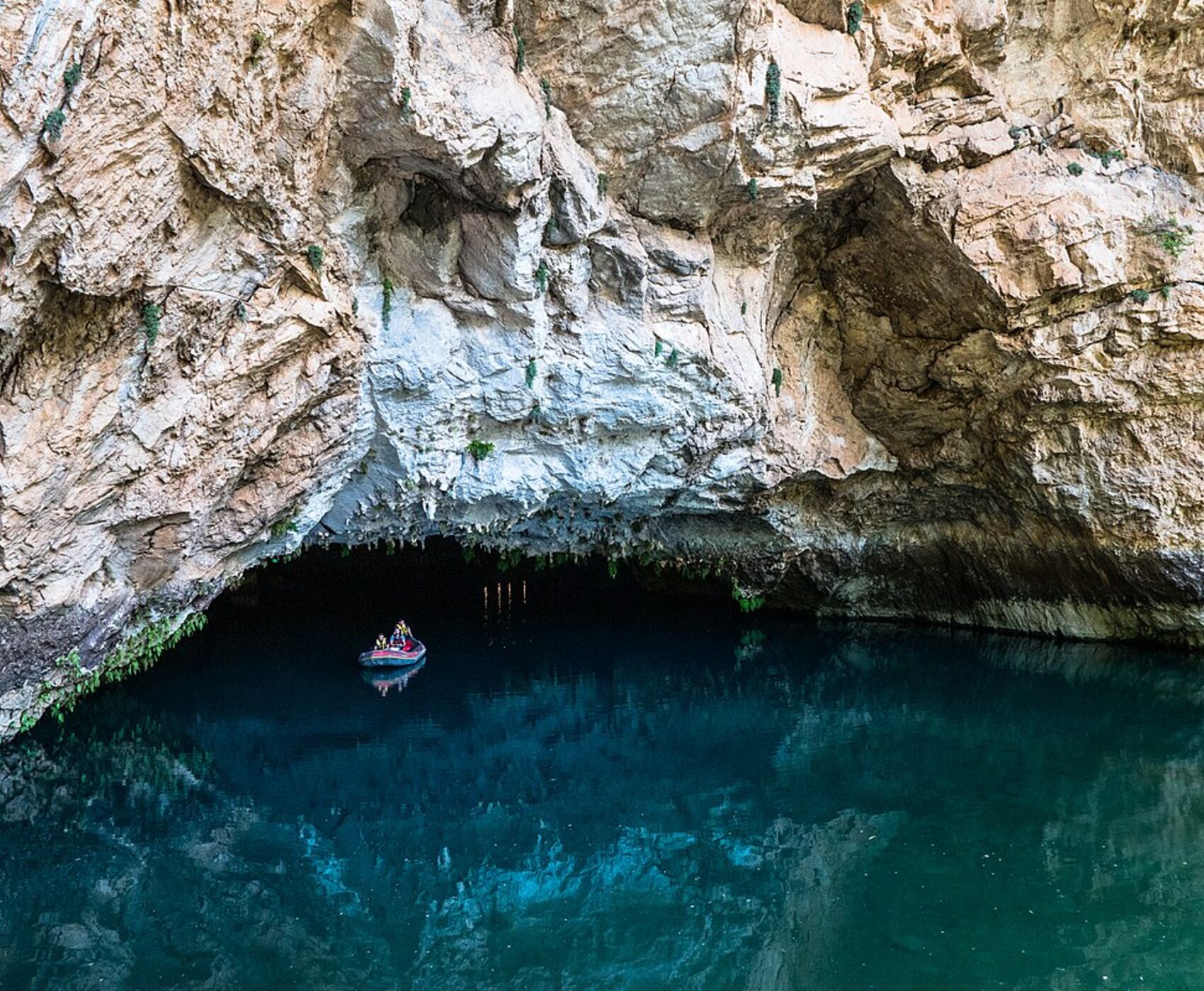 ALTINBEŞİK CAVE & ORMANA BUTTONED HOUSES & İBRADI