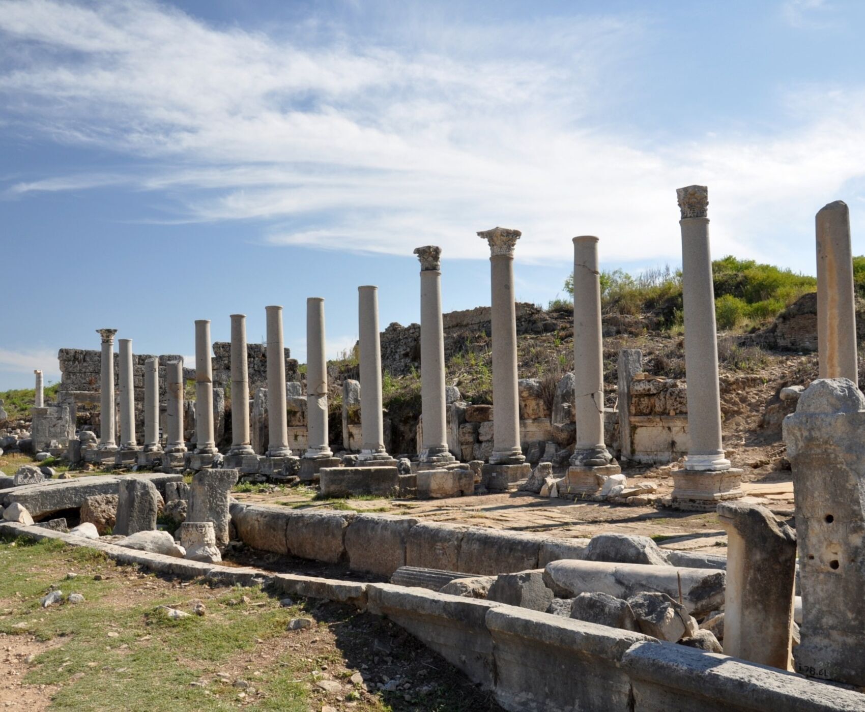 PERGE & ASPENDOS & SIDE TOUR 