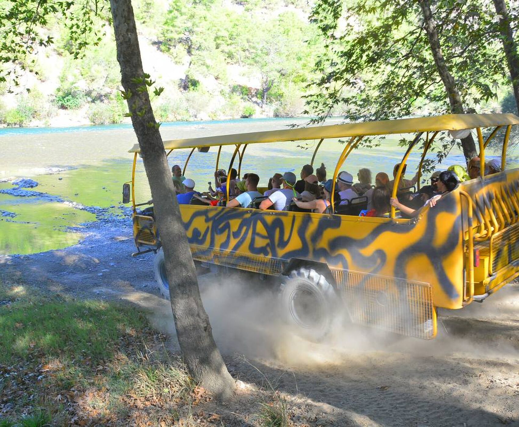 JET BOAT & KAMYON SAFARİ & AKREP JEEP SAFARİ & RAFTİNG & ZİPLİNE & BALIK