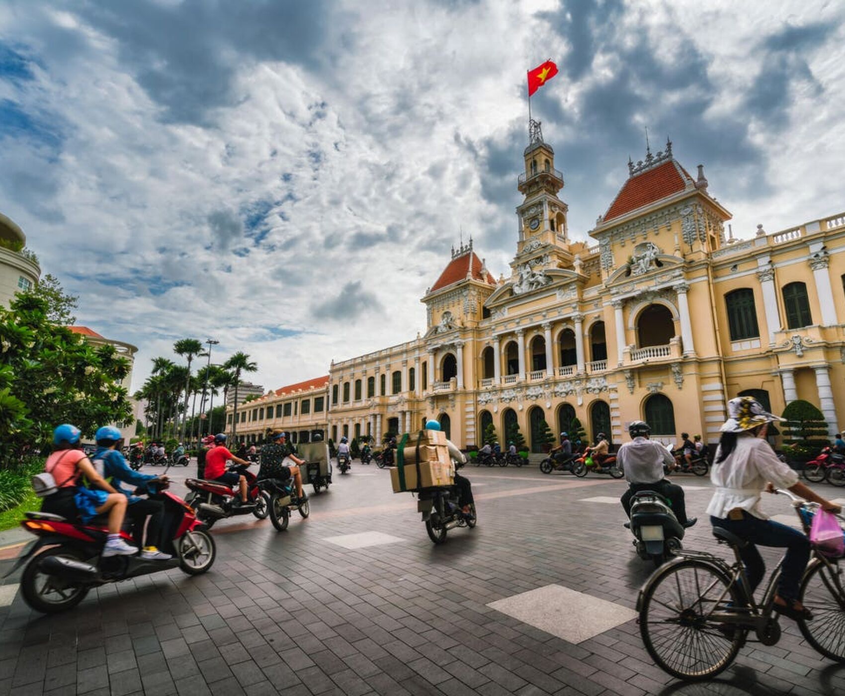 VIETNAM & CAMBODIA TOUR WITH FLIGHT