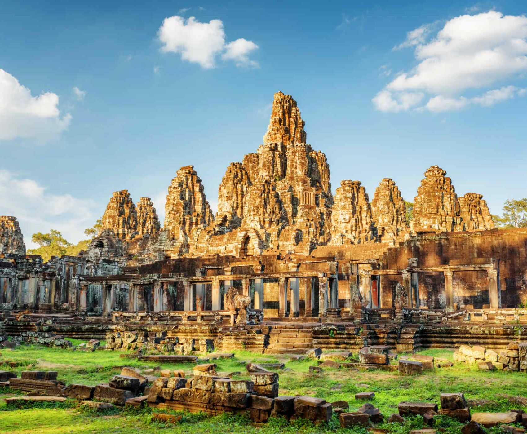 VIETNAM & CAMBODIA TOUR WITH FLIGHT