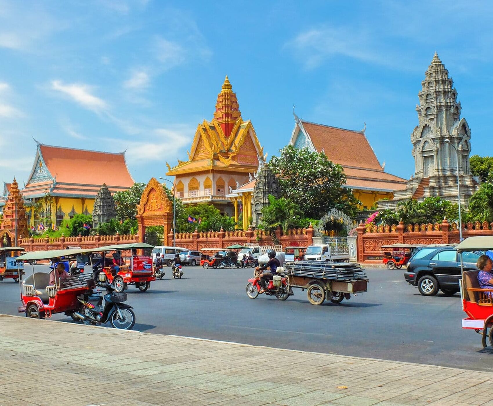 VIETNAM & CAMBODIA TOUR WITH FLIGHT