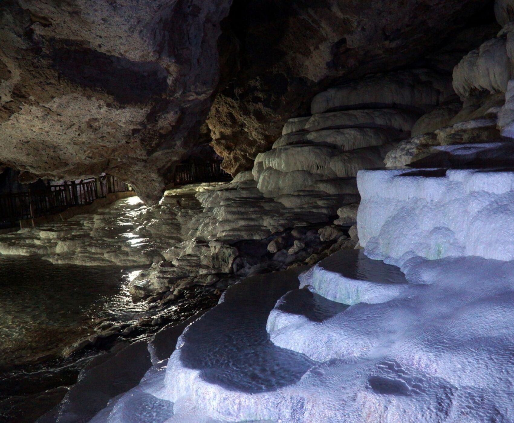 KAKLIK CAVE - PAMUKKALE - LAODIKEIA TOUR