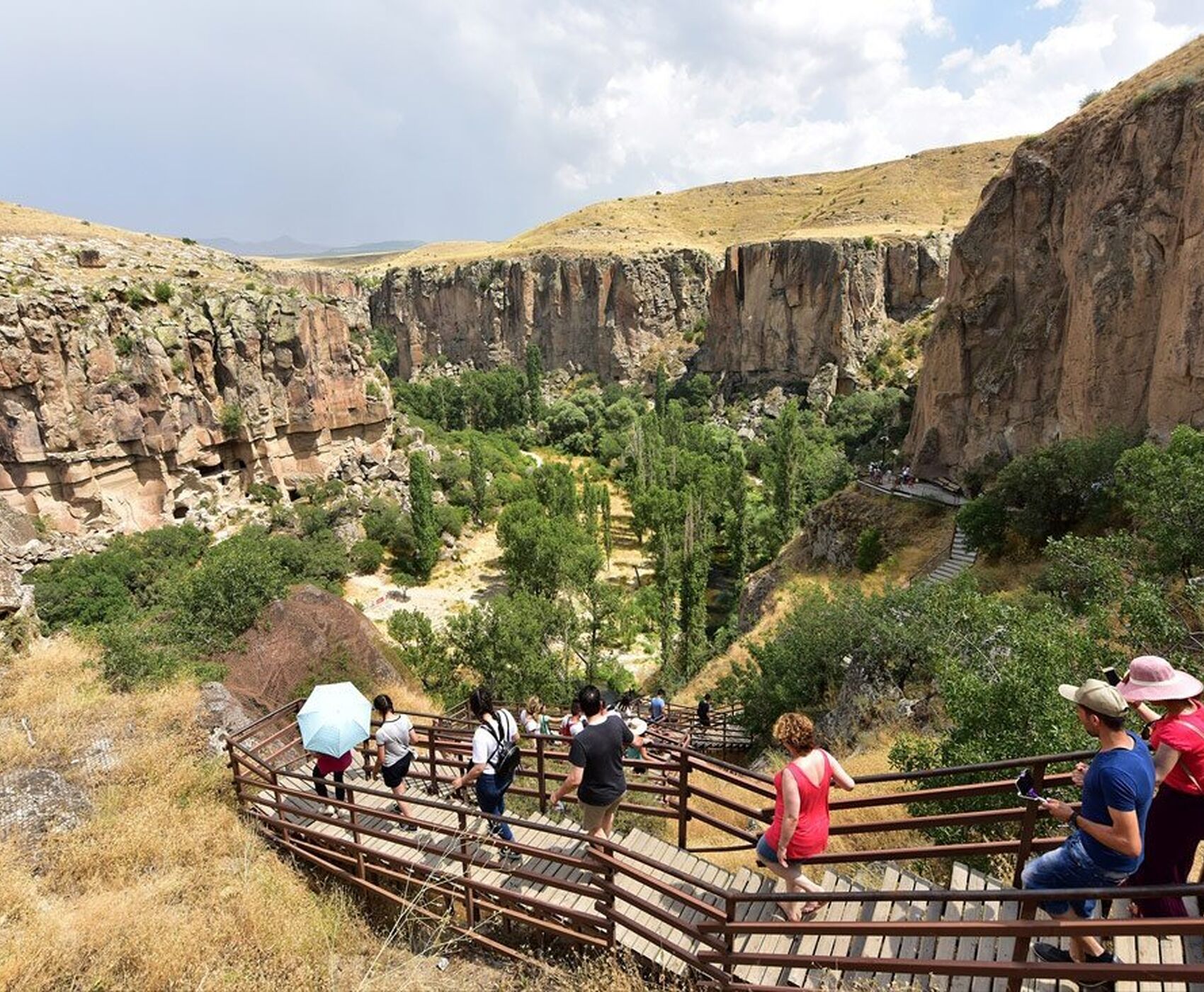 CENTRAL ANATOLIA AND DOCTOR FISHES TOUR BY PLANE