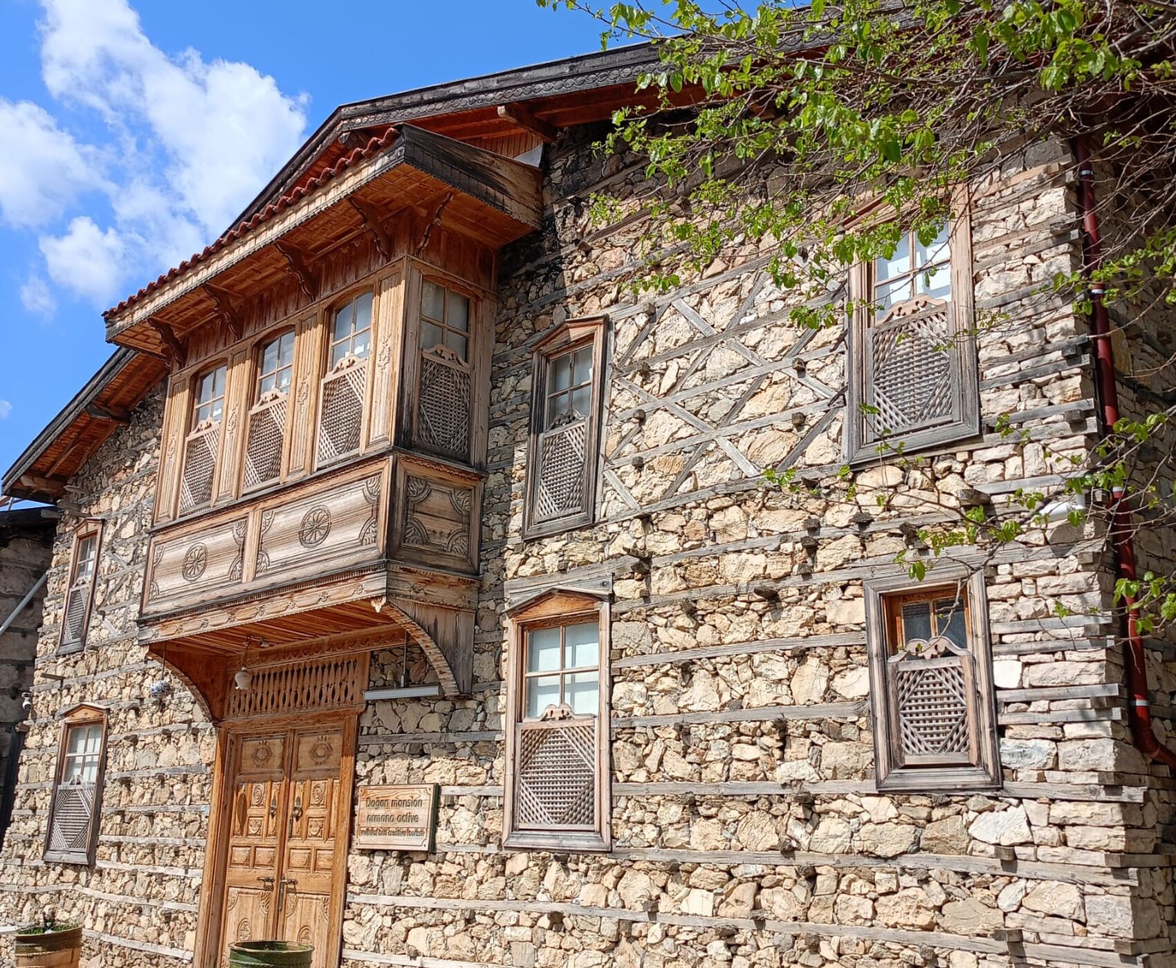 ALTINBEŞİK CAVE & ORMANA BUTTONED HOUSES & İBRADI